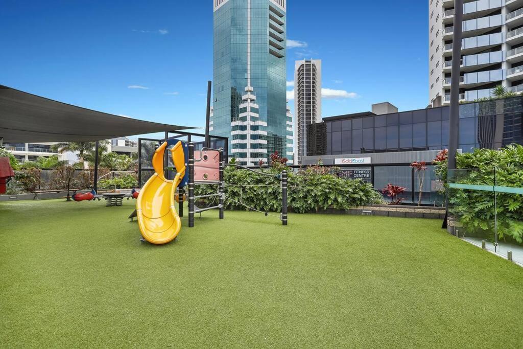 Circle On Cavill Riverview Apartment 450 Metre To The Beach *