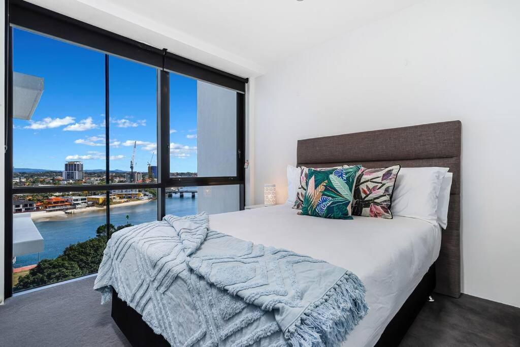 Circle On Cavill Riverview Apartment 450 Metre To The Beach Gold Coast