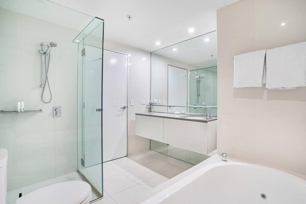 Circle On Cavill Riverview Apartment 450 Metre To The Beach Apartment Gold Coast